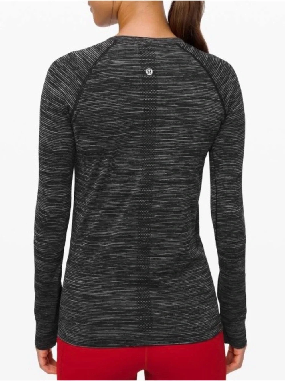 lululemon athletica Women’s Long Sleeve Seamless Top - Charcoal Heather size 6